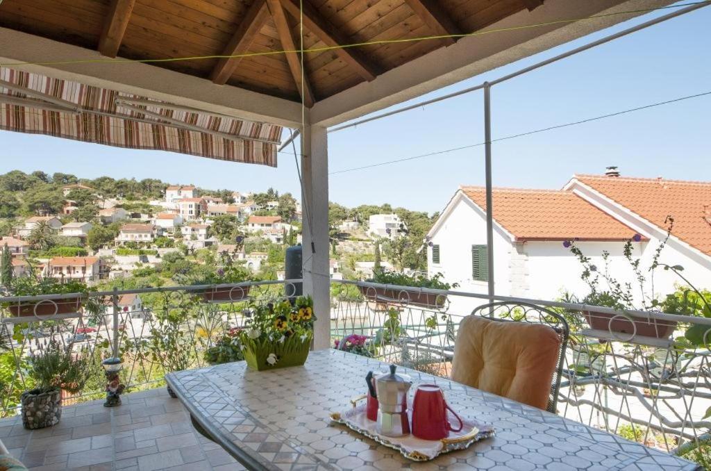 Apartments Gorana Splitska Chambre photo