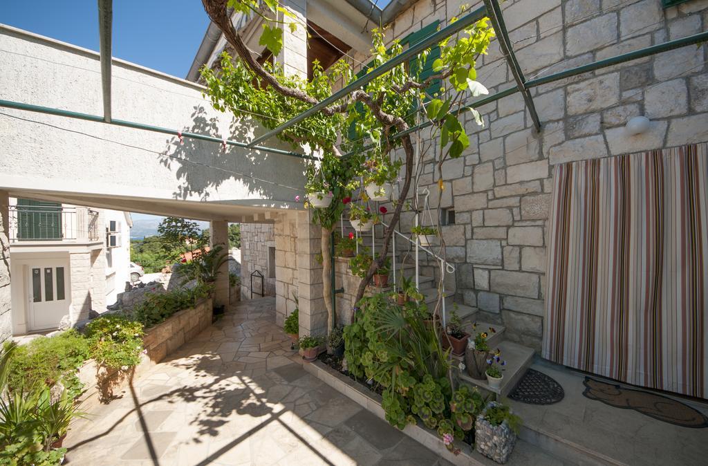 Apartments Gorana Splitska Extérieur photo