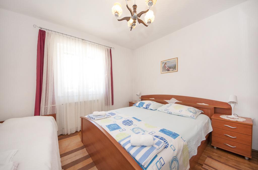 Apartments Gorana Splitska Extérieur photo
