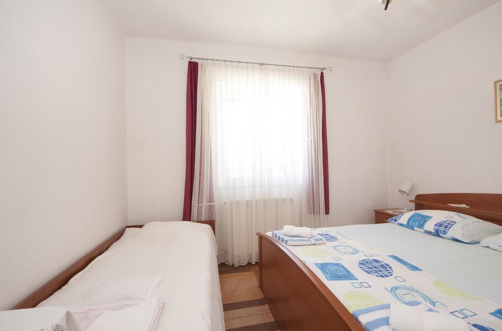 Apartments Gorana Splitska Extérieur photo